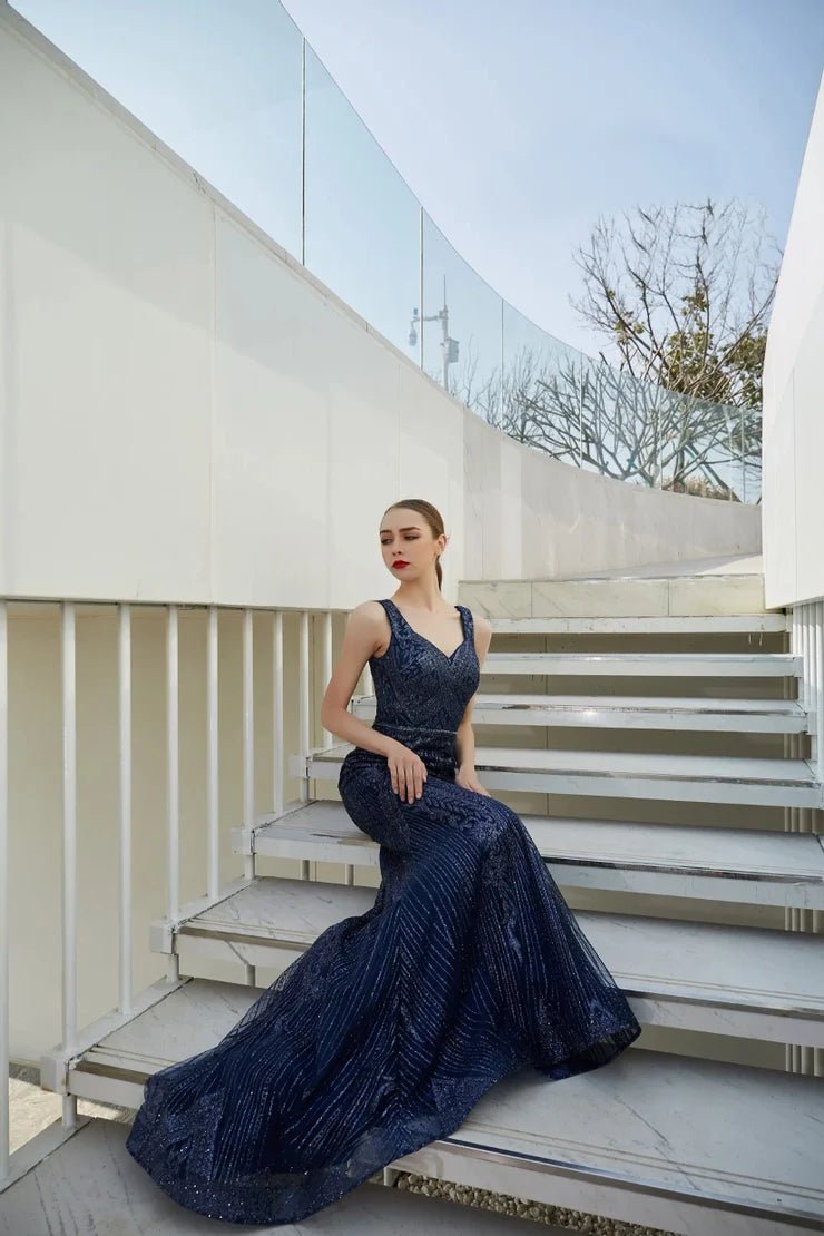 J19012 - Curated Sparkle Parlor